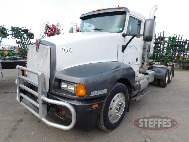 1992 Kenworth T600_1.jpg